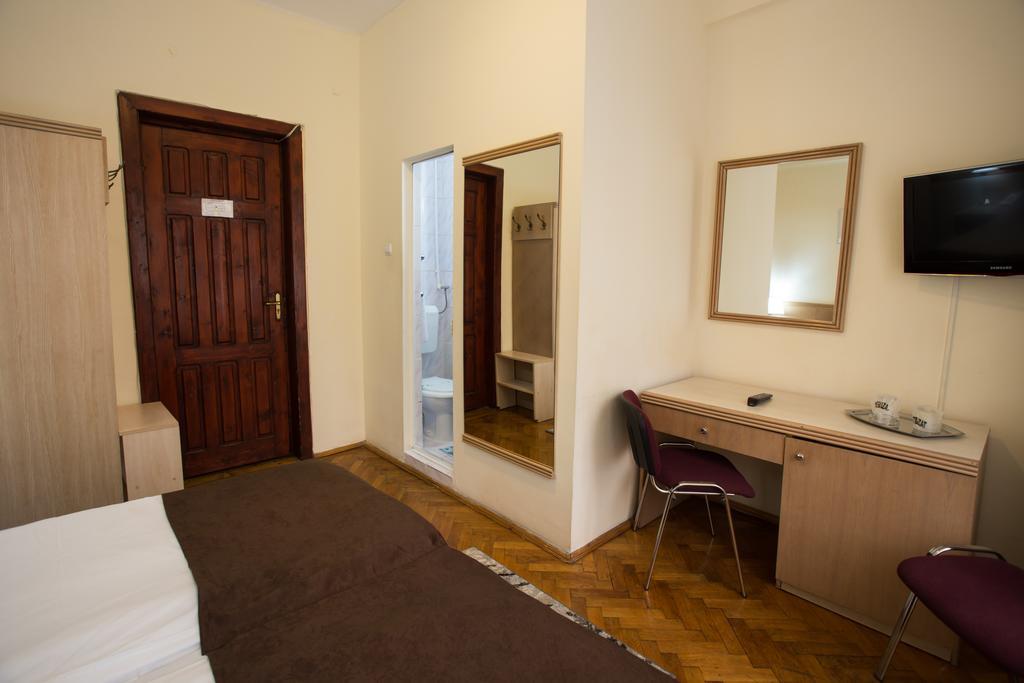Hotel Rina Cerbul Sinaia Ngoại thất bức ảnh