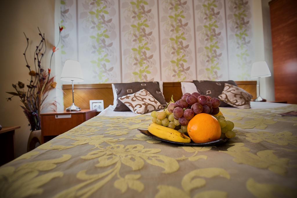 Hotel Rina Cerbul Sinaia Ngoại thất bức ảnh