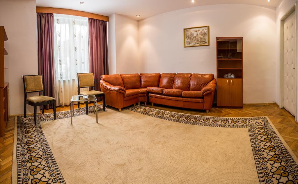Hotel Rina Cerbul Sinaia Ngoại thất bức ảnh