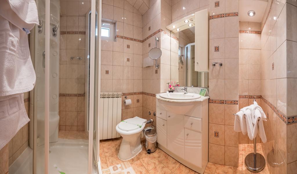 Hotel Rina Cerbul Sinaia Ngoại thất bức ảnh