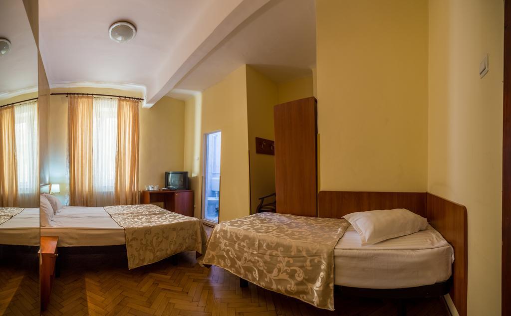 Hotel Rina Cerbul Sinaia Ngoại thất bức ảnh