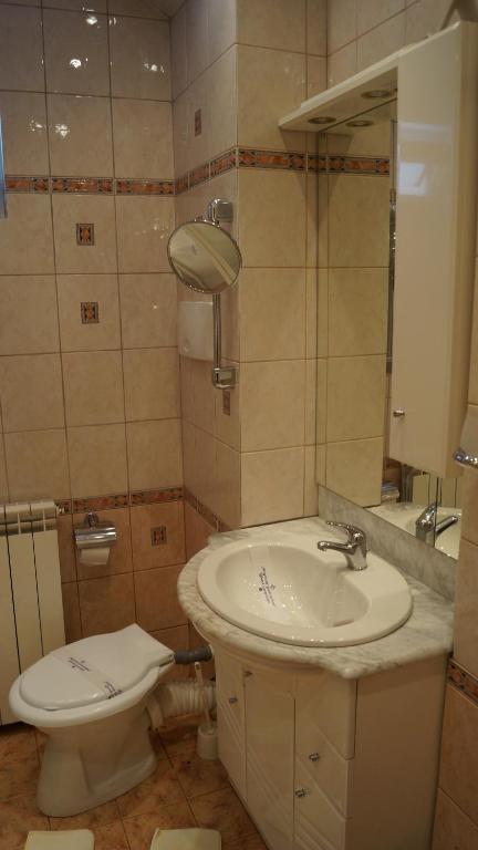 Hotel Rina Cerbul Sinaia Phòng bức ảnh