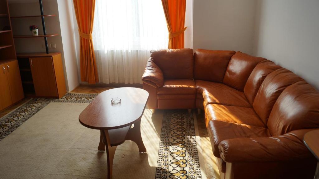 Hotel Rina Cerbul Sinaia Phòng bức ảnh