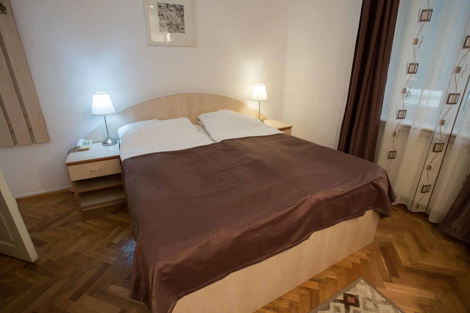 Hotel Rina Cerbul Sinaia Ngoại thất bức ảnh