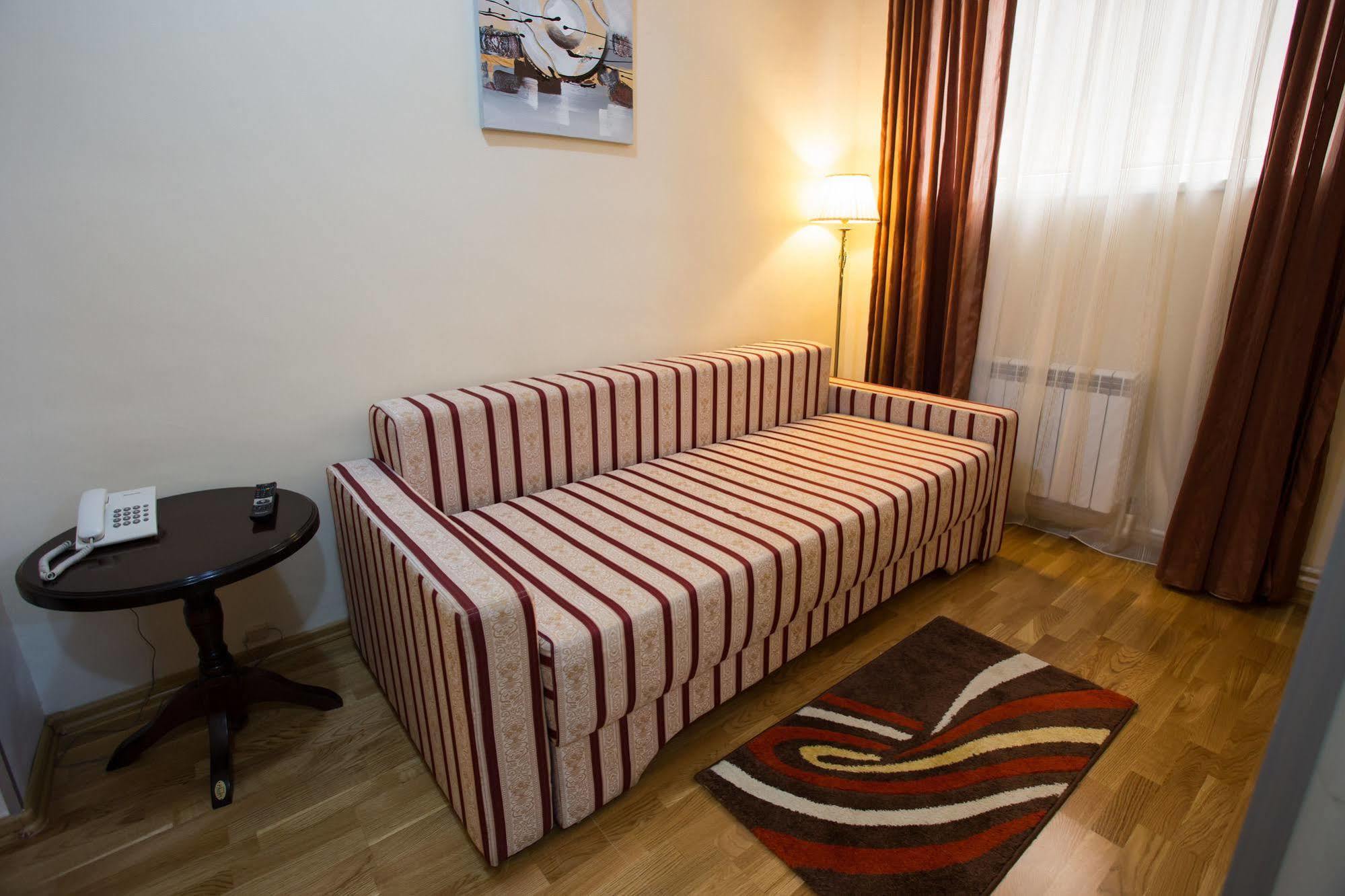 Hotel Rina Cerbul Sinaia Ngoại thất bức ảnh