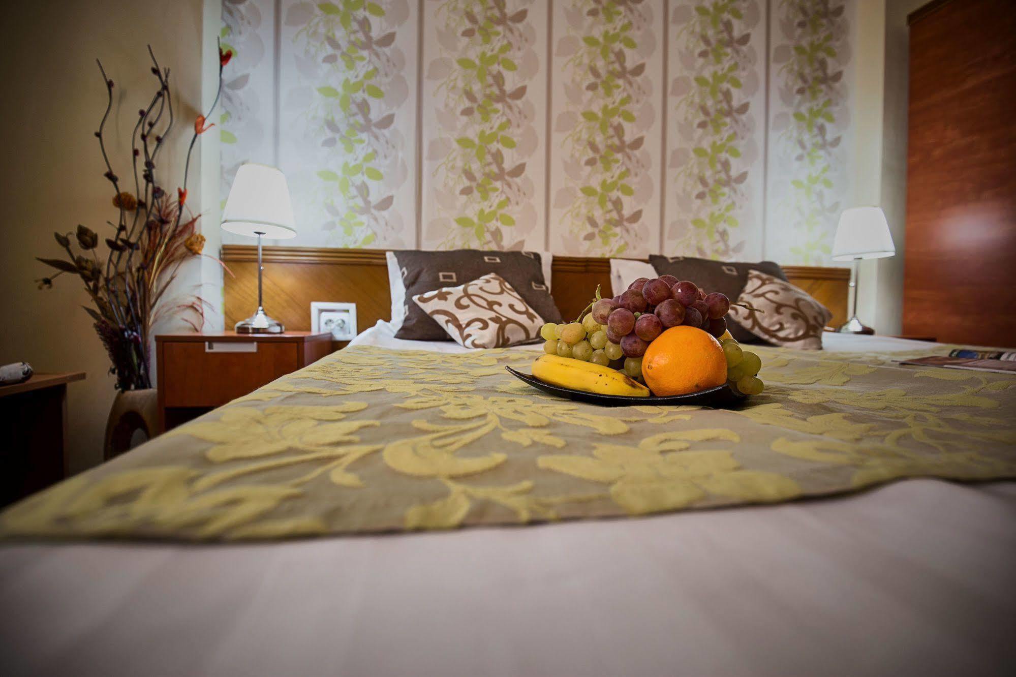 Hotel Rina Cerbul Sinaia Ngoại thất bức ảnh