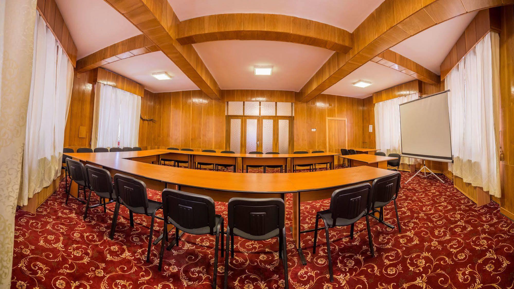 Hotel Rina Cerbul Sinaia Ngoại thất bức ảnh