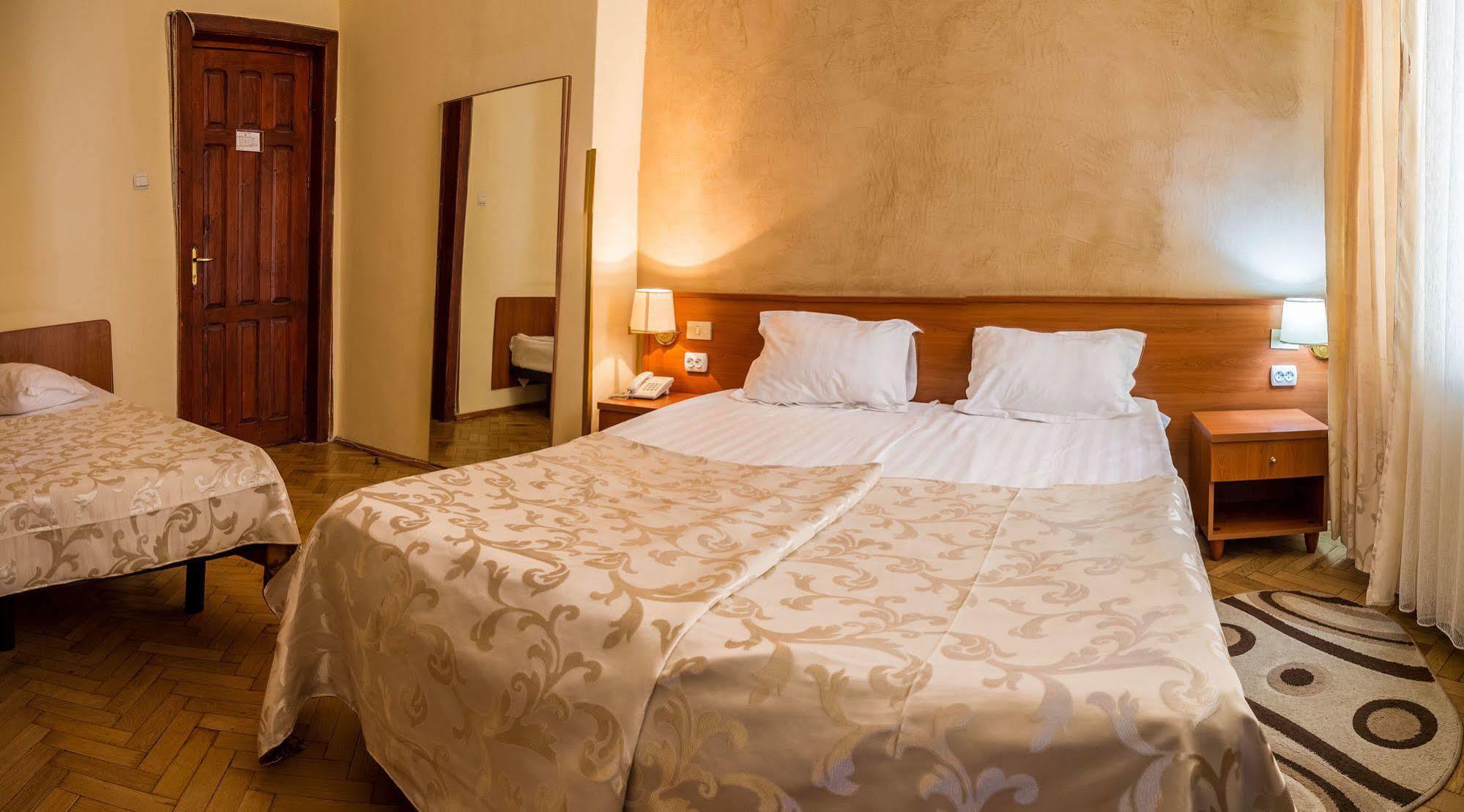 Hotel Rina Cerbul Sinaia Ngoại thất bức ảnh